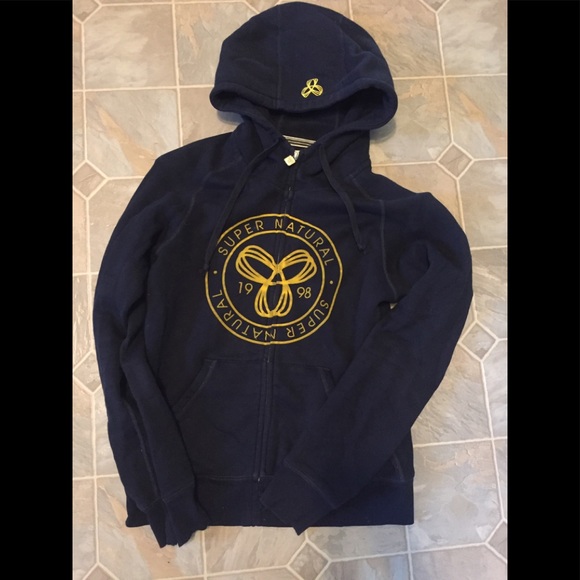 TNA Tops - TNA Aritzia Zip up Hoody Sweater